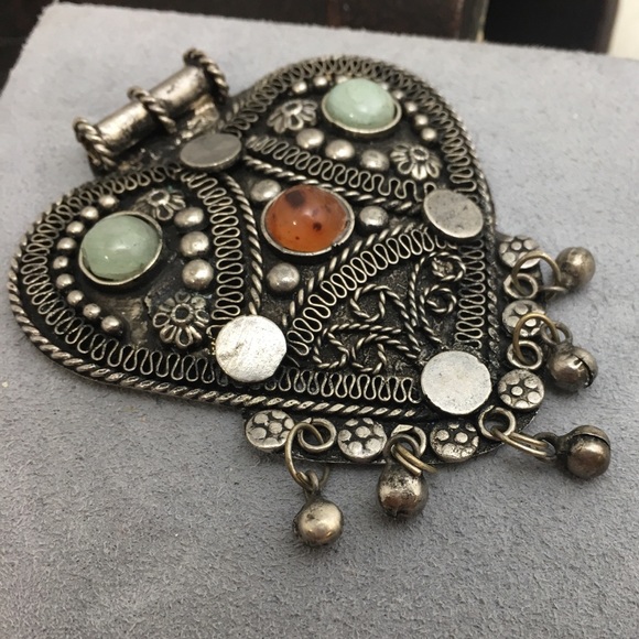 Tribal Slider Heart Pendant w/ Bells - Picture 4 of 6